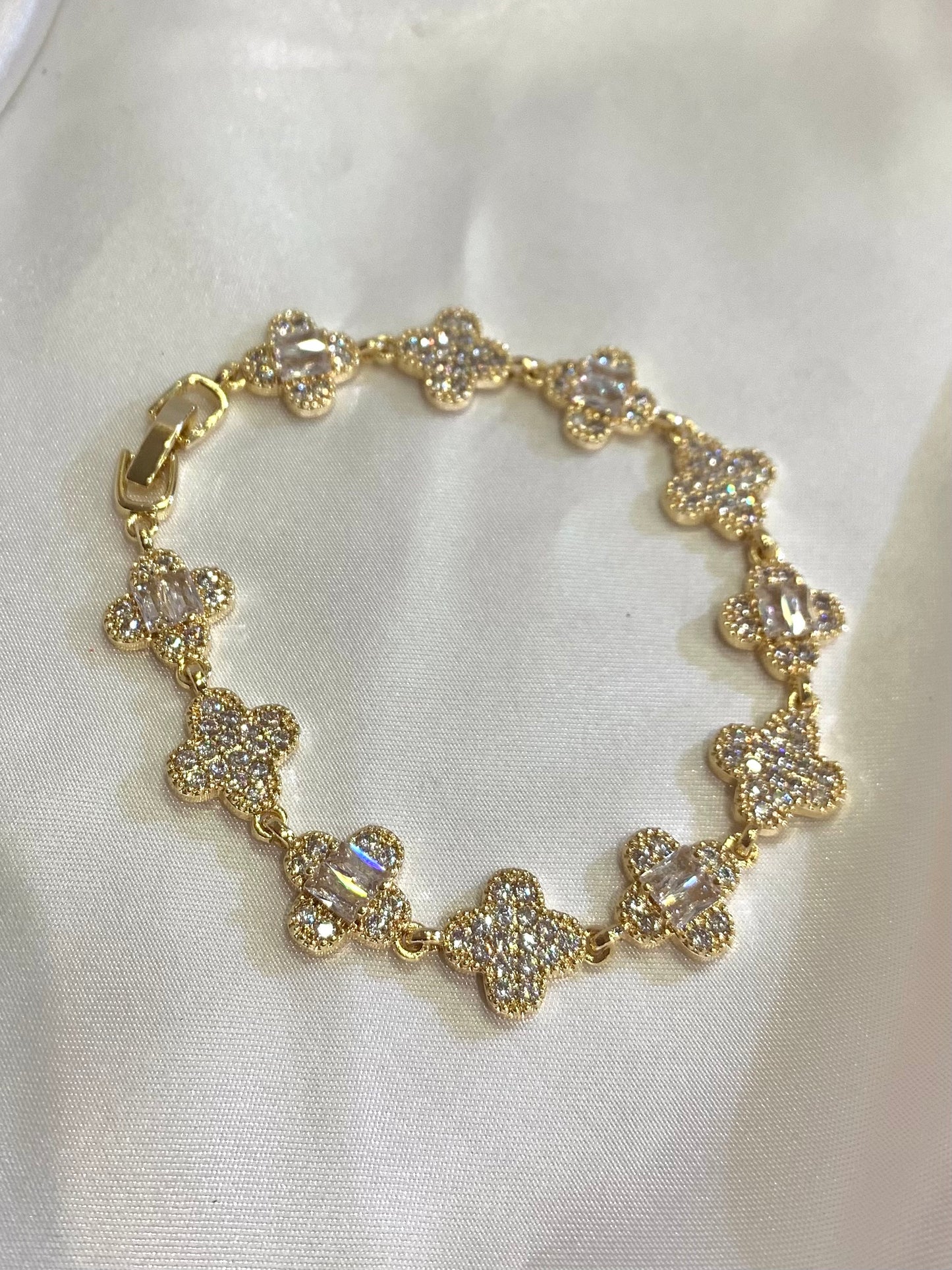 Suerte Sparkly Bracelet