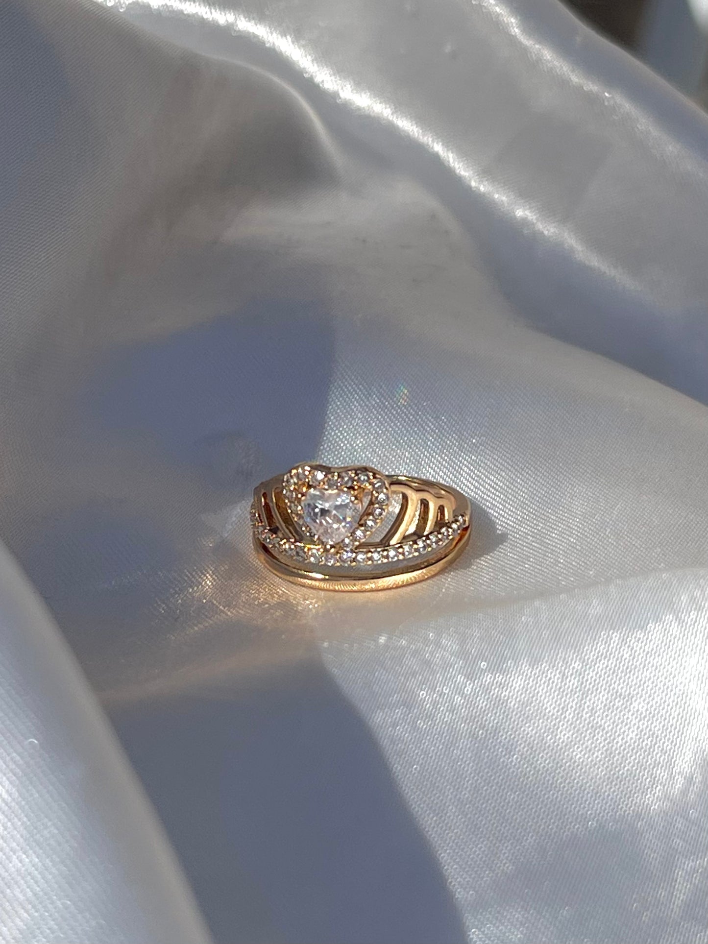 18k Heart Crown Ring (Size 6,7,8,9)