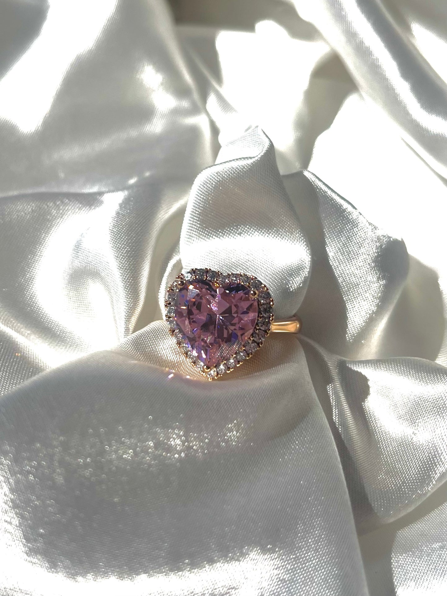 18k Big Pink Heart Ring (Size 6,7,8,9)