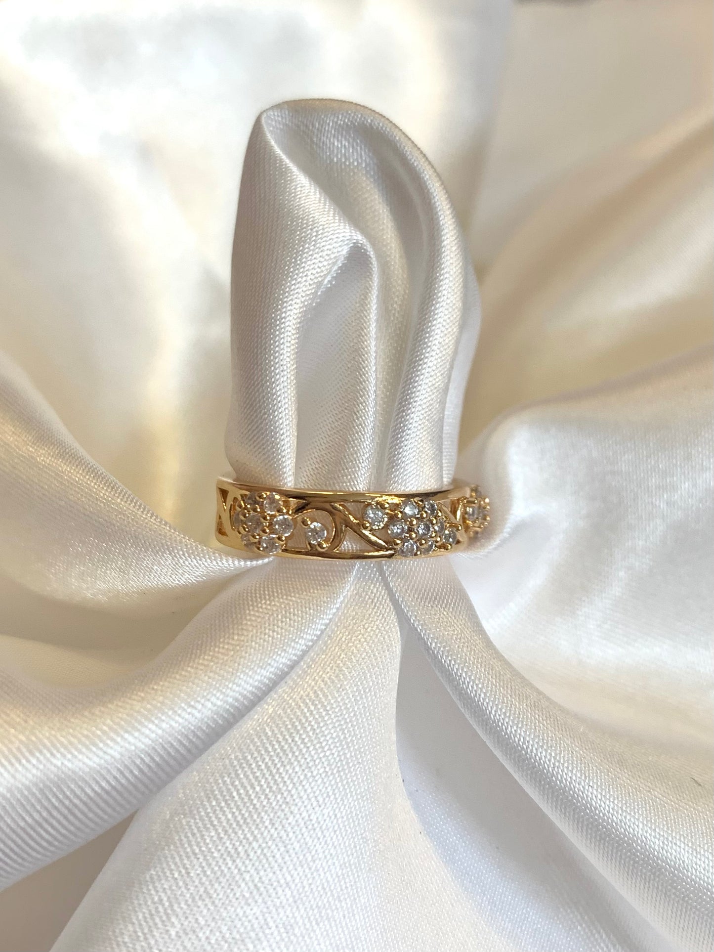 Flower Ring (Size 6,7,8,9)