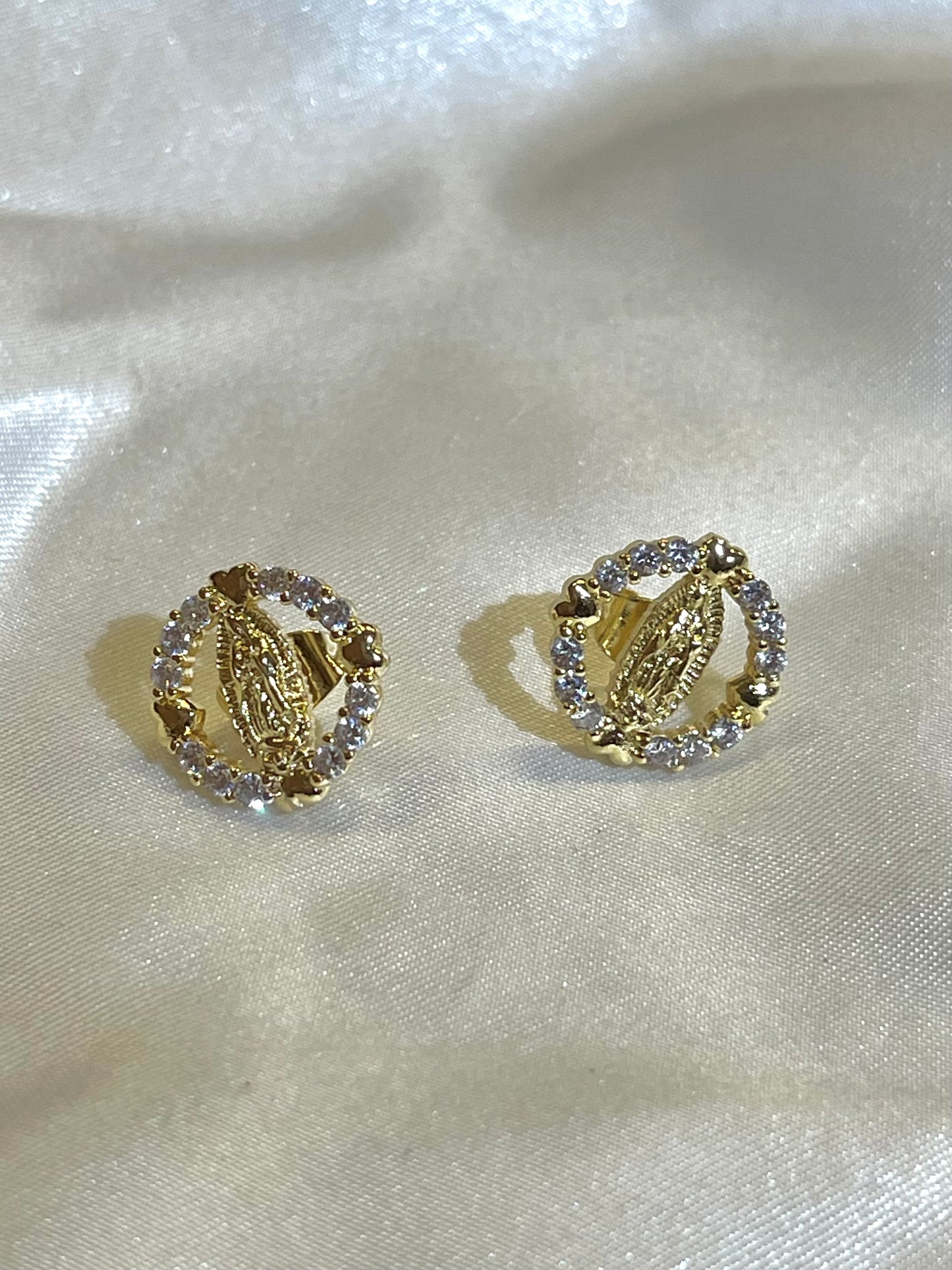 Hearts Virgen Earrings