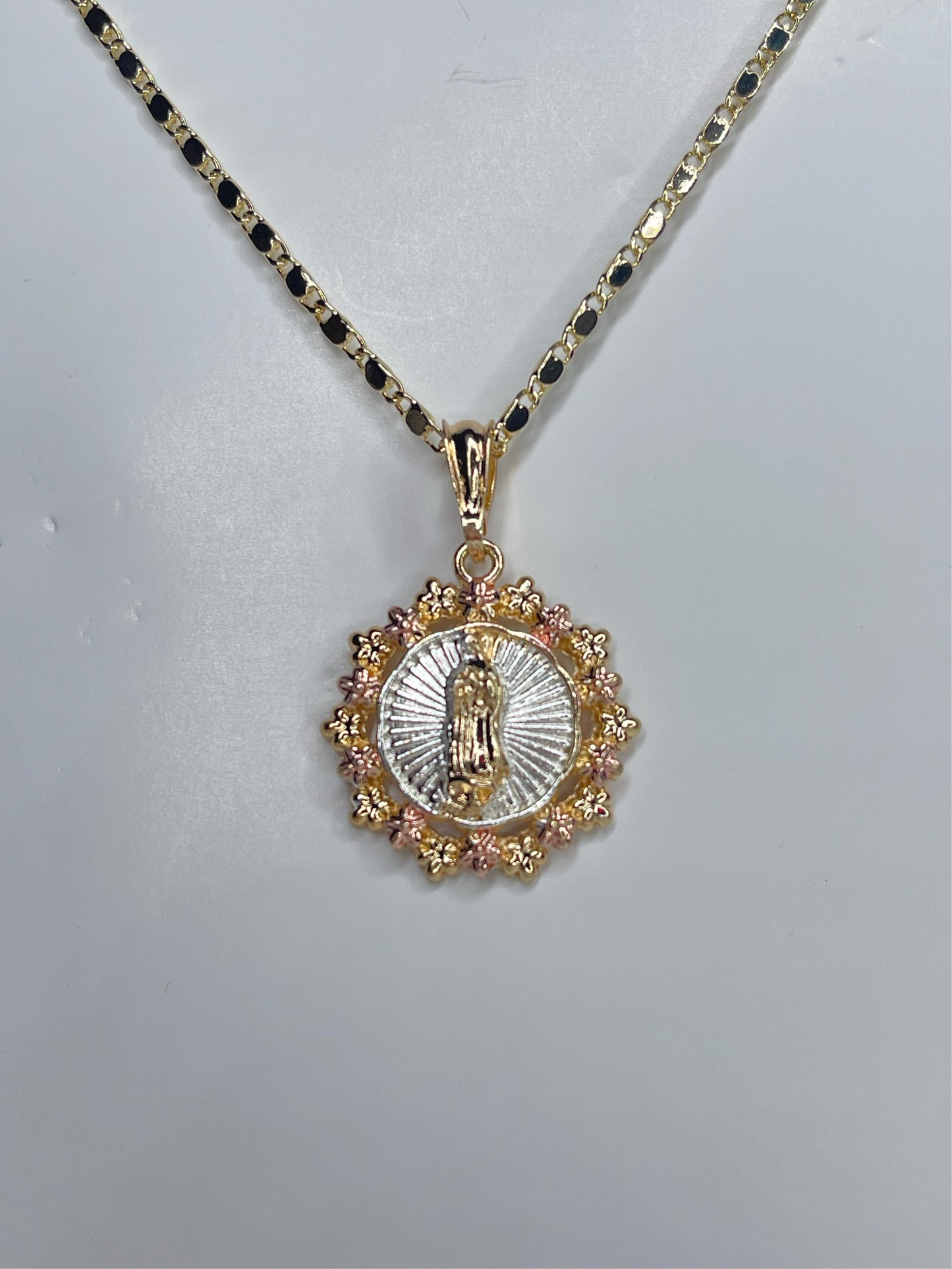 Flower Circle Virgen