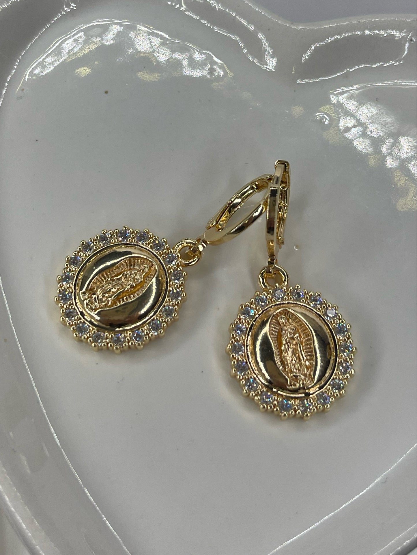 Virgen Diamond Circle
