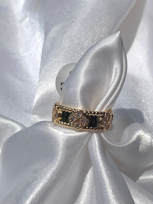 Clover Ring