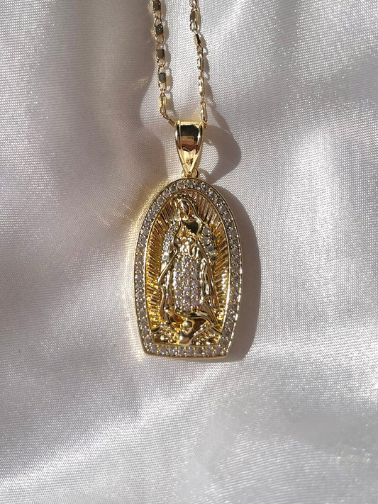 Beauty Virgen Necklace New