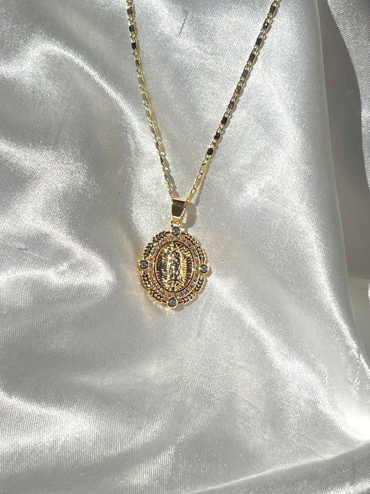 Virgen Circle Necklace