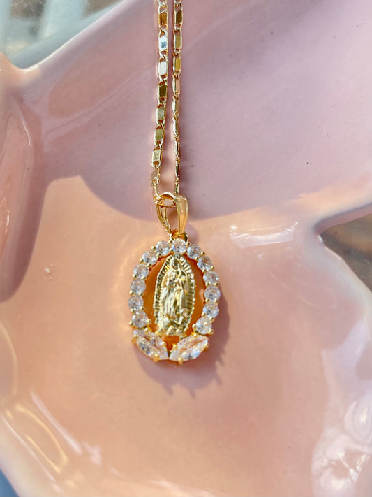 Pretty Oval Virgen Necklace