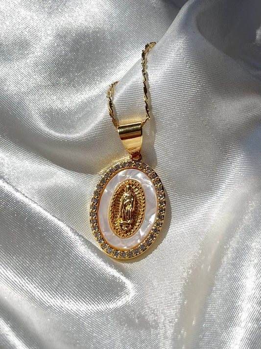 Pearl Virgen Oval Necklace